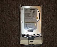 364618-001 HP 300GB 10K Fiber Channel 2G HD (364618-001)